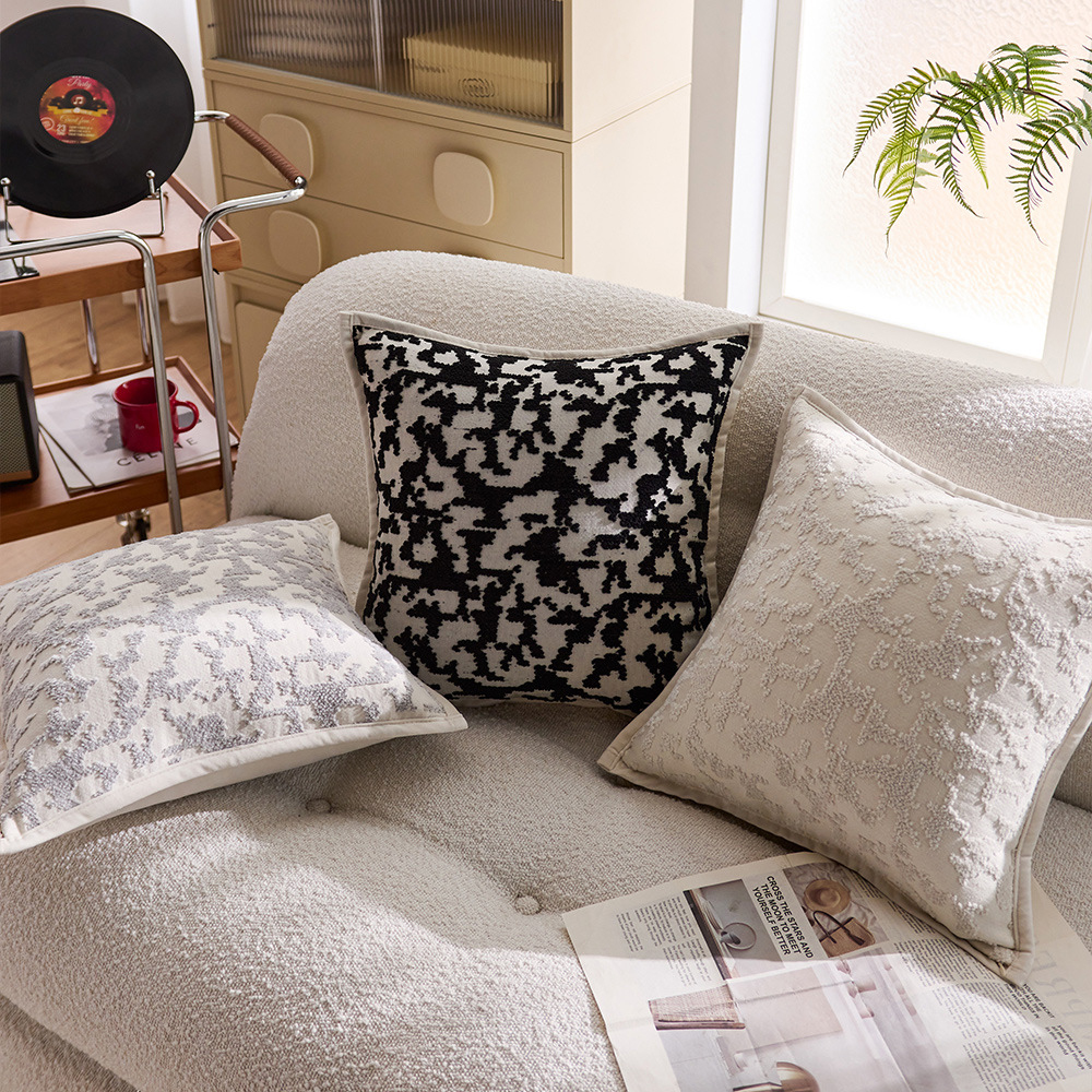 Bantal deko kusyen bertekstur chenille mewah
