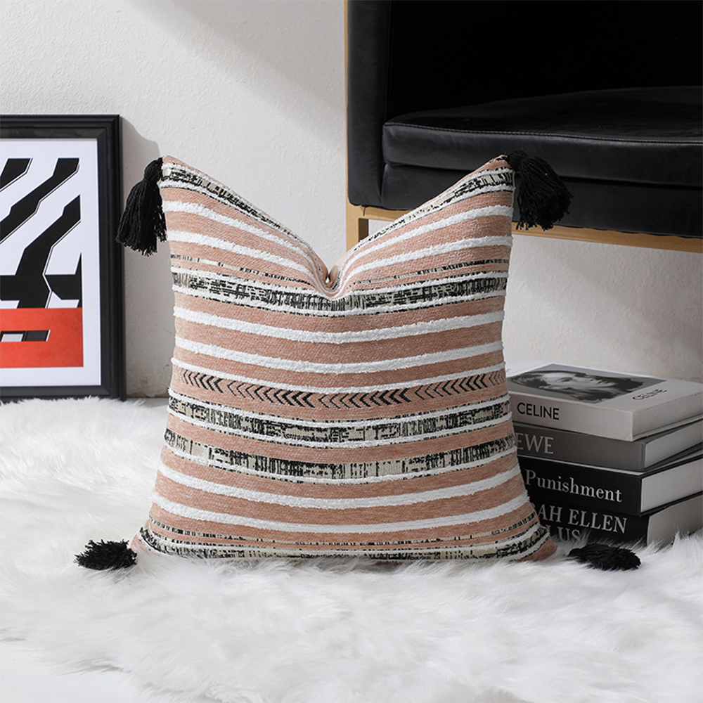 Bantal hiasan kusyen bertekstur chenille berjalur dengan jumbai